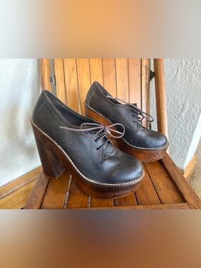 Freebird Piper Platform Lace-Up Heels with Wood Block Heel size 39/8.5